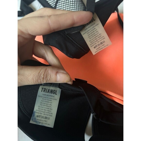Triangl Bikini - 3pc bundle Top & Bottoms - Picture 7 of 12